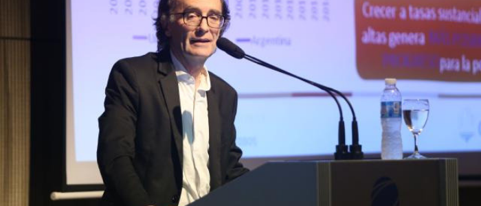 Pese a la baja en la recaudación, Giordano aseguró que la deuda de Córdoba “no es preocupante”